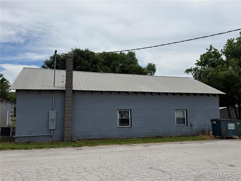 105 E Lamb Street