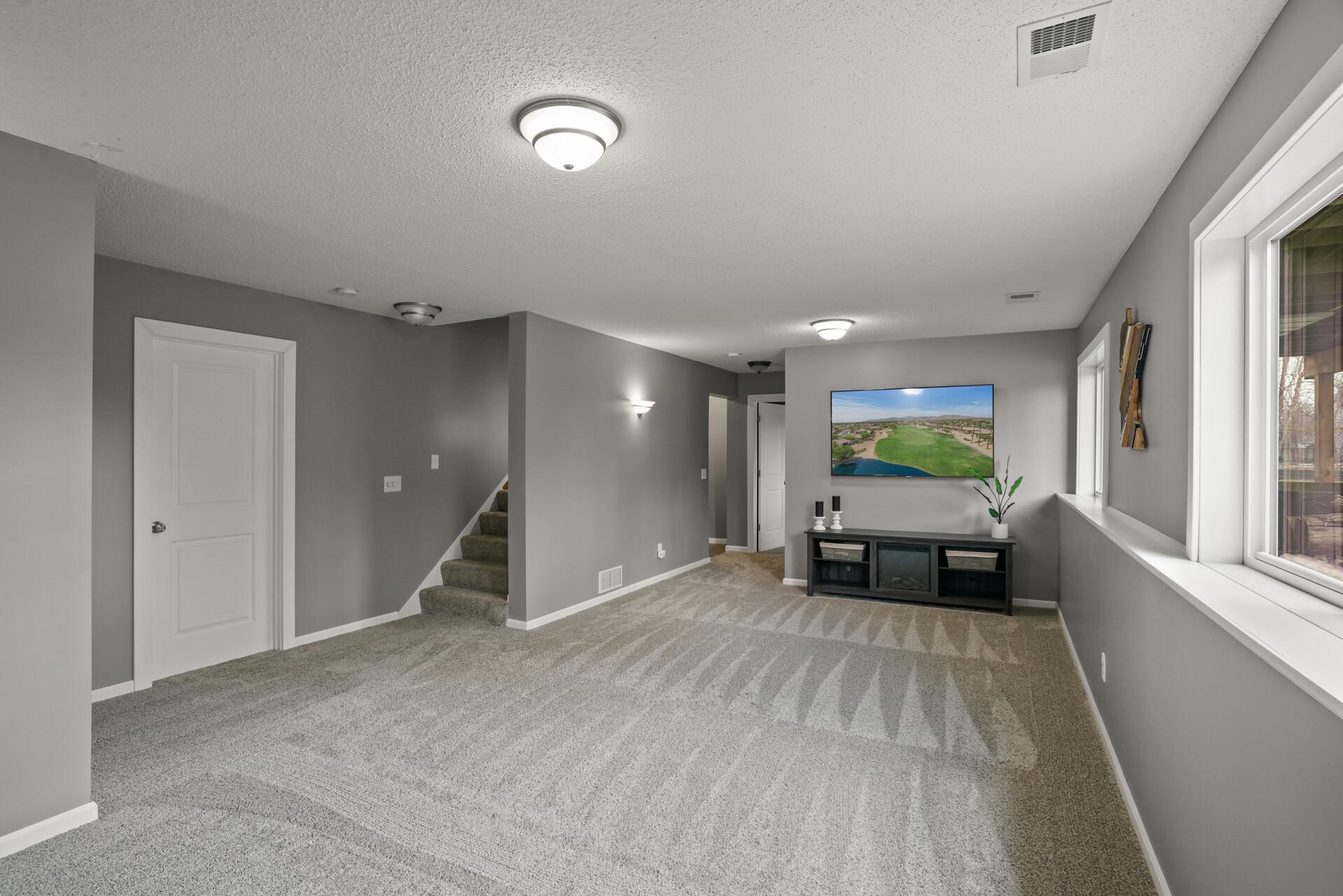 4967 Kaiser Avenue NE