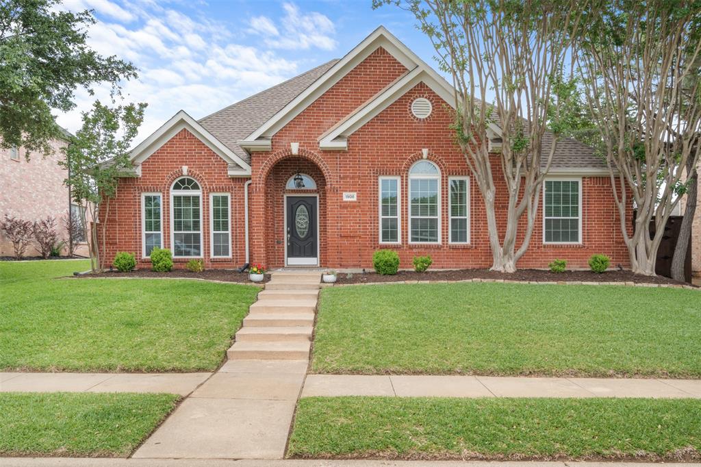 1908 Trail Ridge Lane, Flower Mound, TX