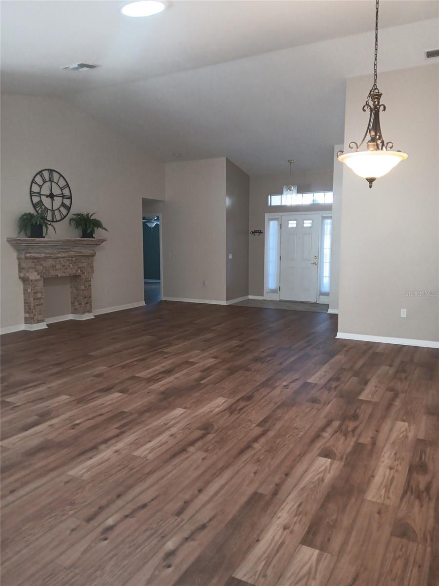 11148 Hollander Avenue