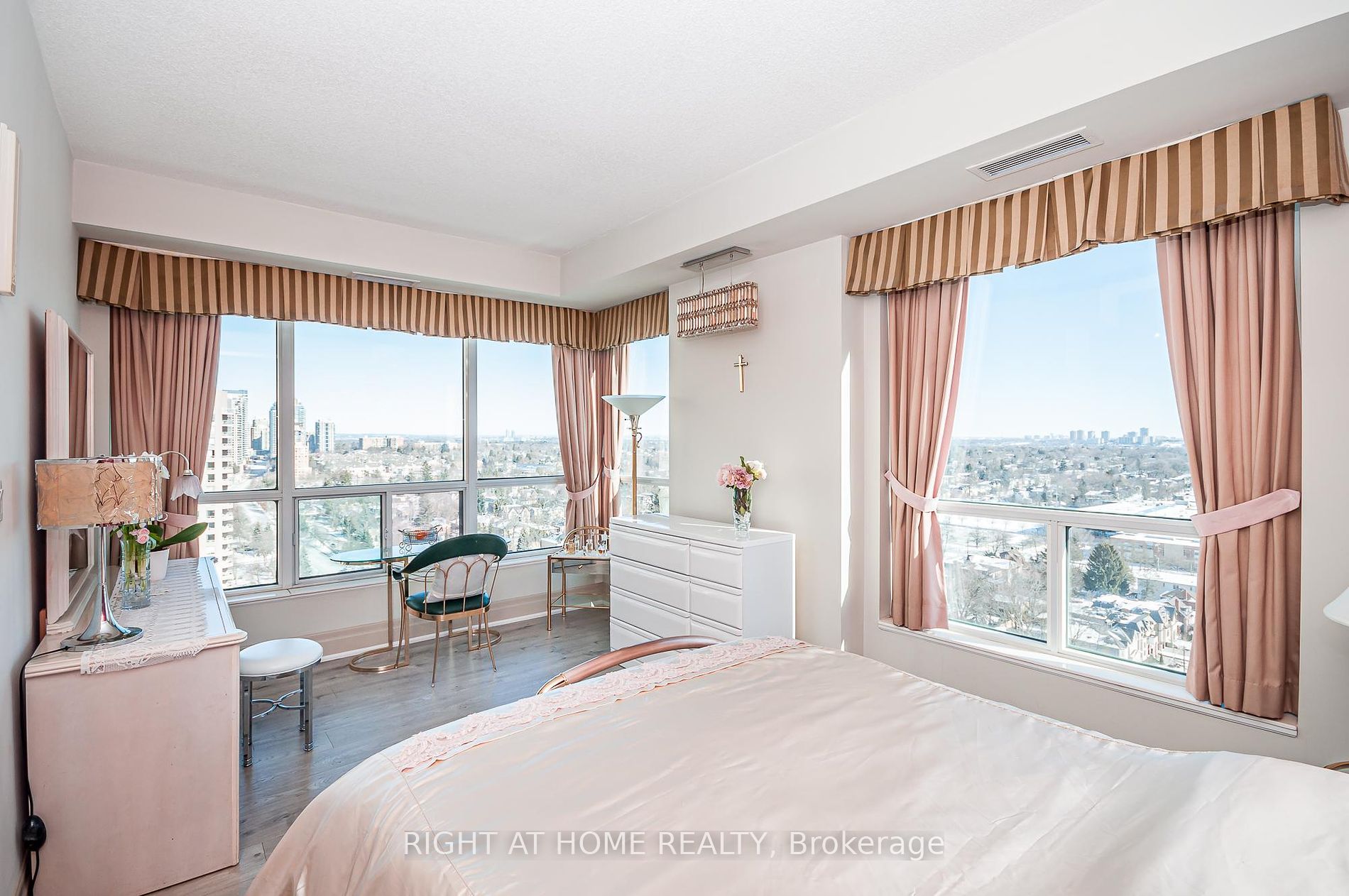188 Doris Ave 2103