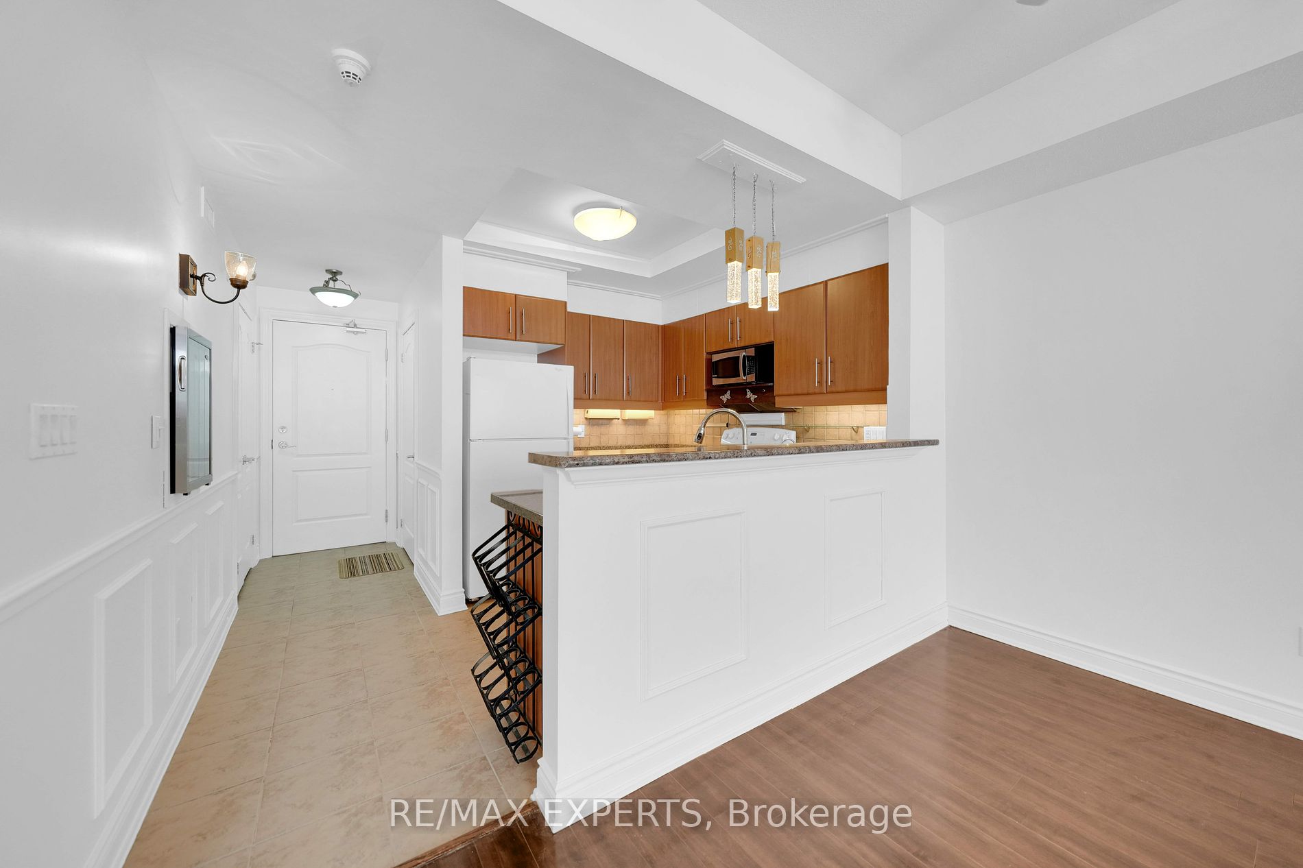 78 Sunset Blvd 108