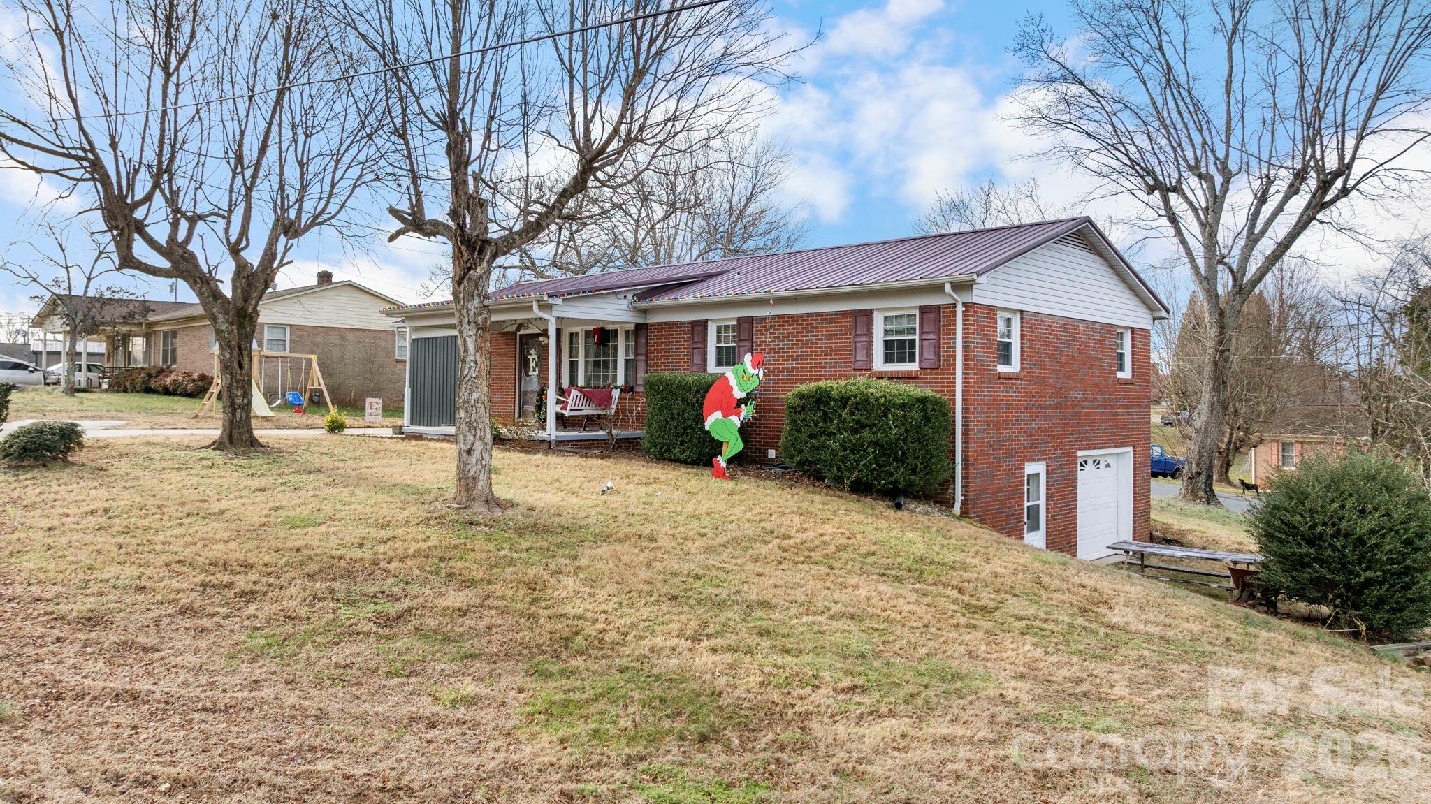 419 Hudson Heights