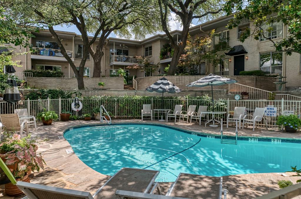 2301 Ridgmar Plaza 8