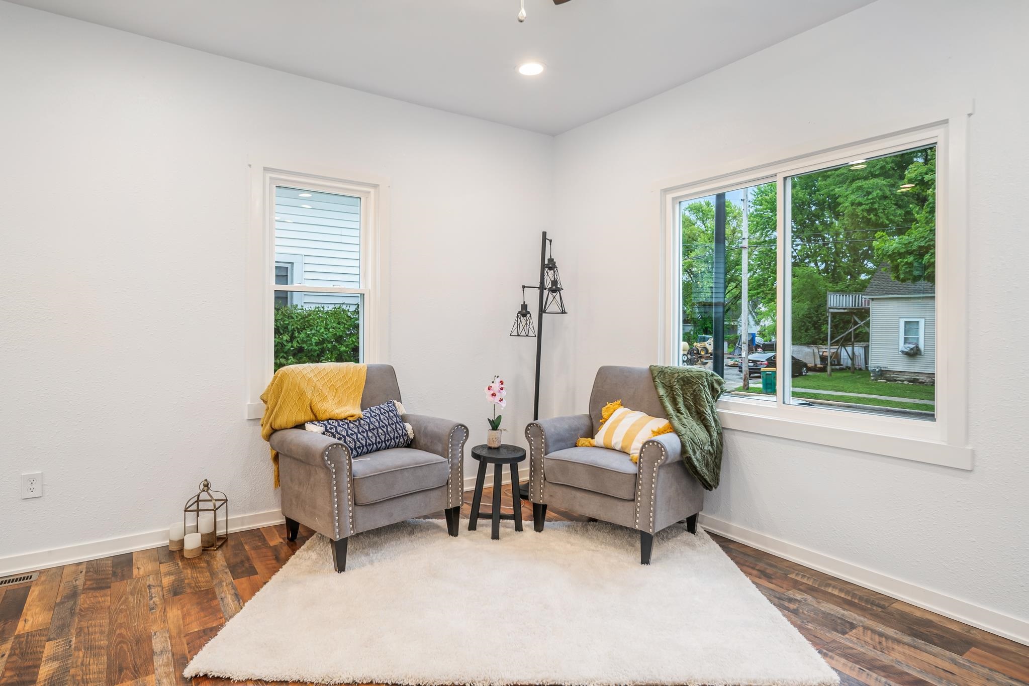 369 W Division Street