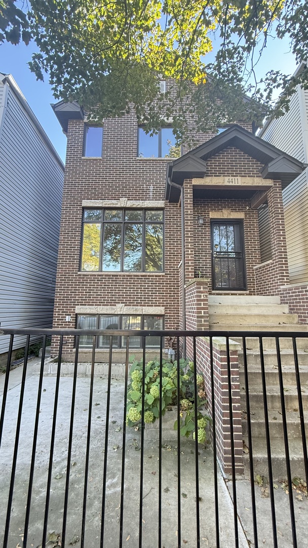 This beautiful home has 3300 s.f of living space with 5 beds and 3.5 baths Oak flooring throughout 1/f & 2/f w/Oak stair and balusters. Crown molding & recessed lights. Vaulted/tray ceiling in 2/F bedrooms w/ceiling fan. Walk out finished basement with tile flooring, 42"custom maple kitchen cabinets w/granite counter tops. Unique garage with pull down stair for storage space. . Great layouts.