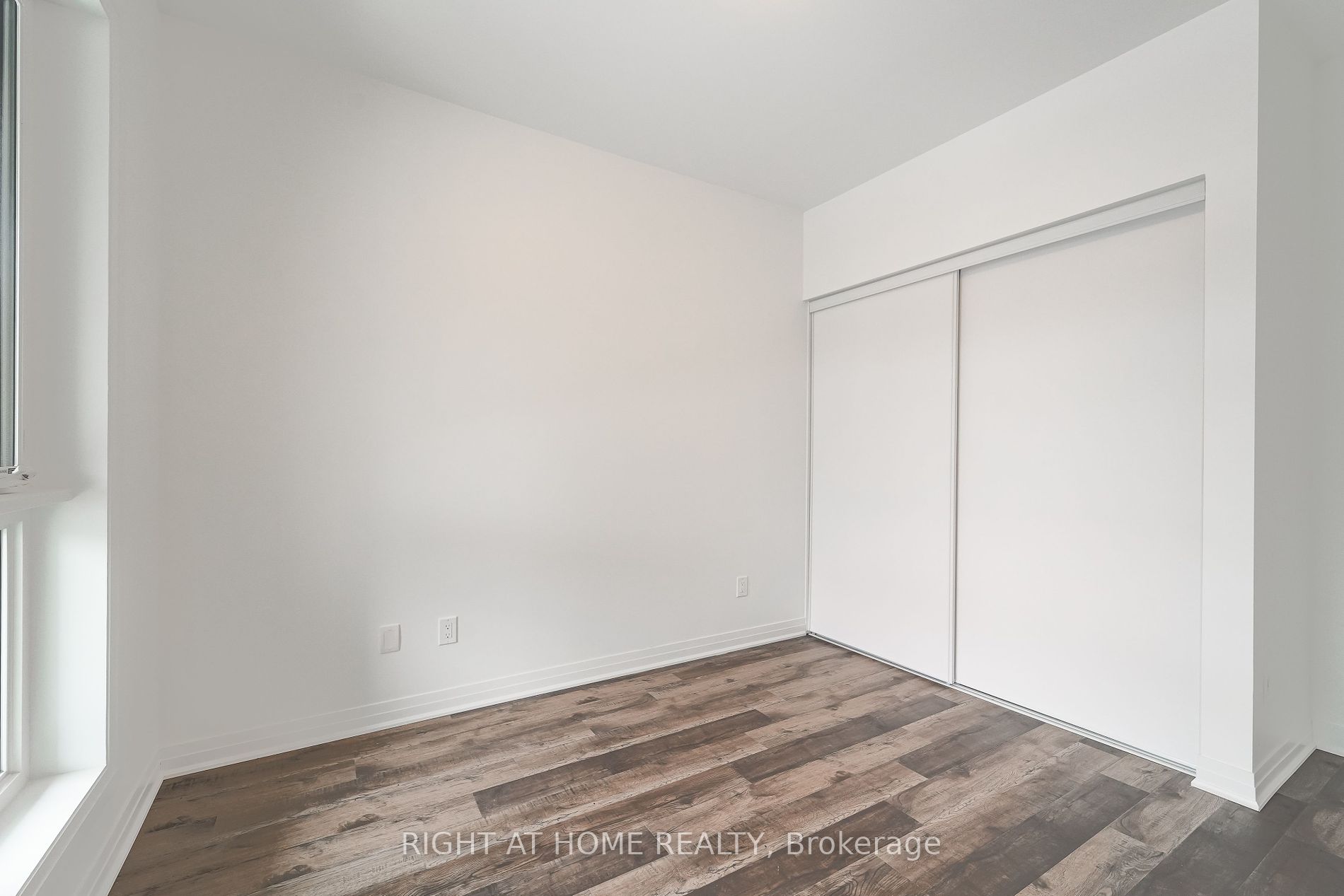 470 Gordon Krantz Ave 217