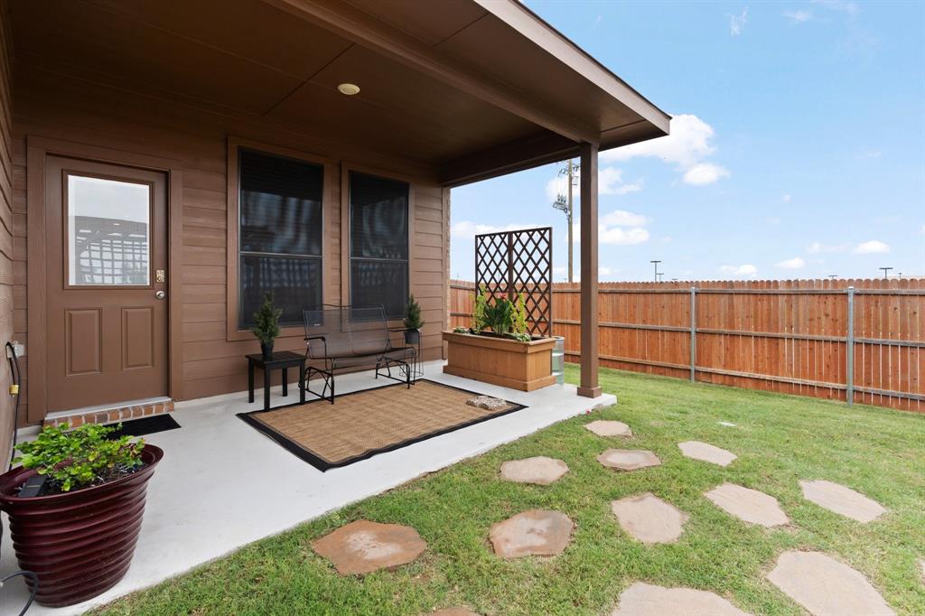 1216 Sausalito Trail