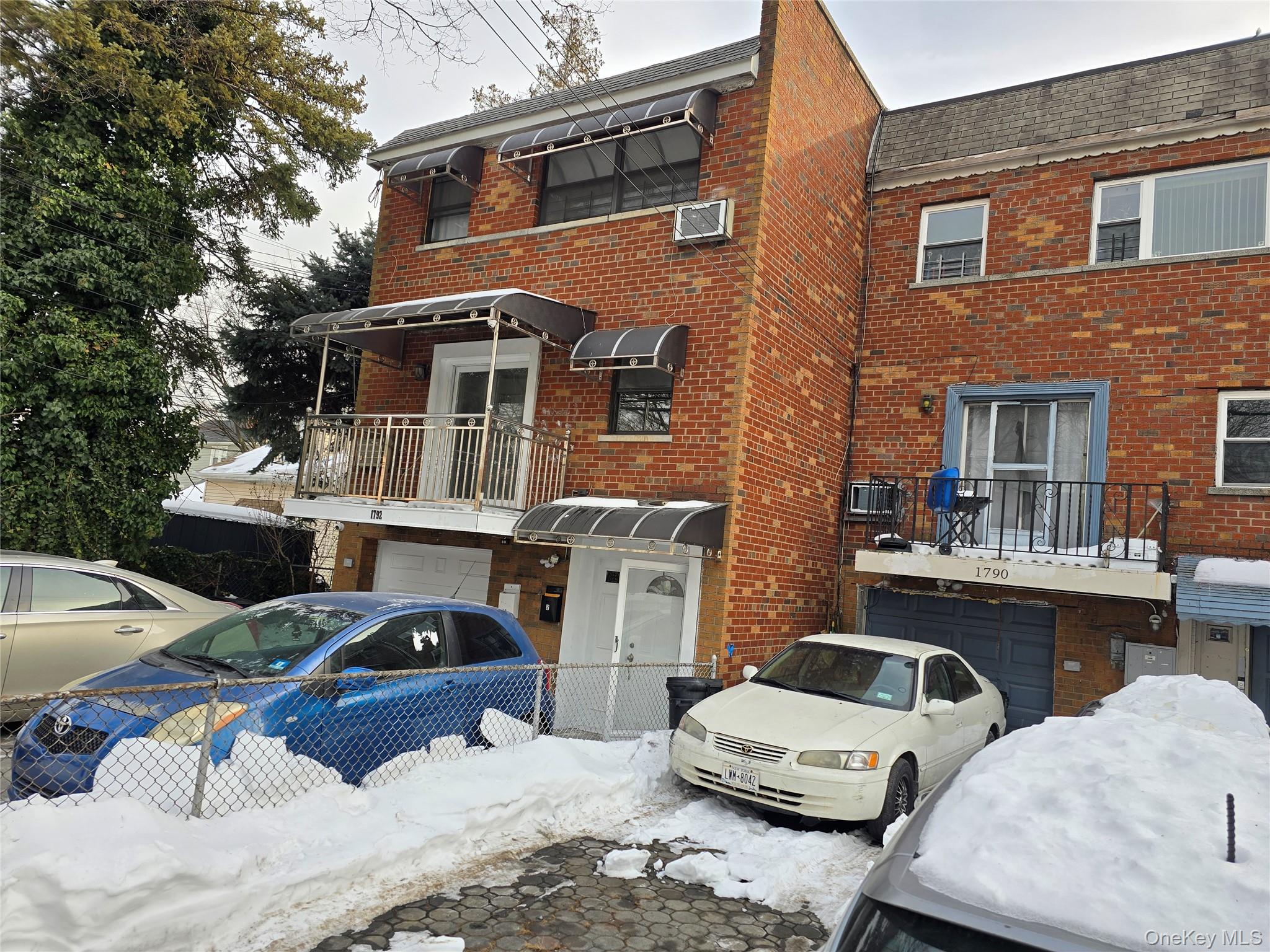 We Appreciate you're taking the time to look at our listing and we are looking forward to doing business with you. Please note the following: This is a fully renovated unit with new appliances new bathrooms. It is available right this moment and upon appointment only. Applications will have to be filled out, reviewed and approved prior to looking at the unit physically! One month rent and one month security will be due upon signing of the lease. Note! application has to be fully filled out carefully and not only a credit check is required here but also criminal background check.