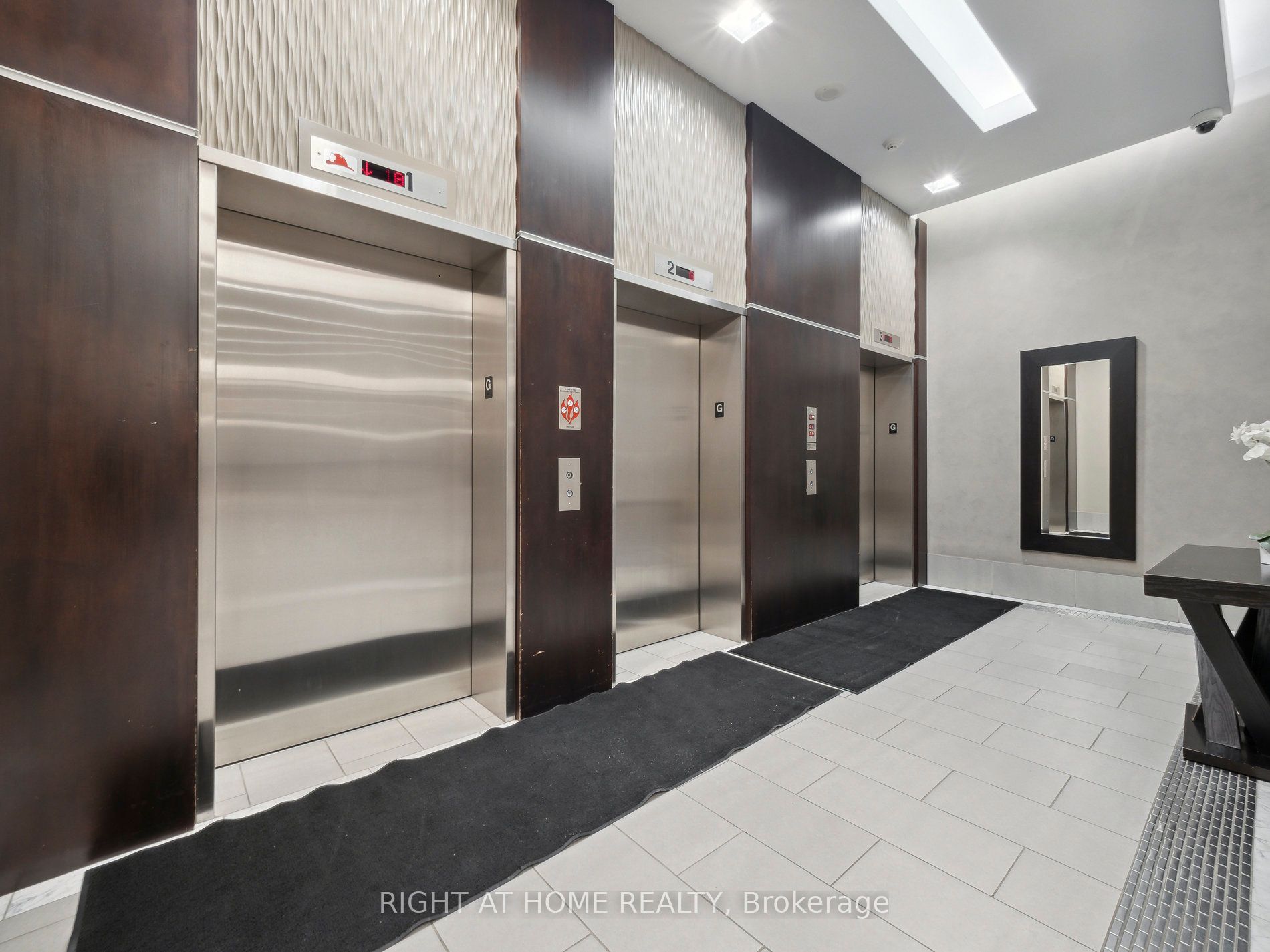 5791 Yonge St 1009
