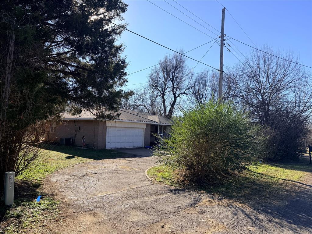 3908 Meadowview Drive