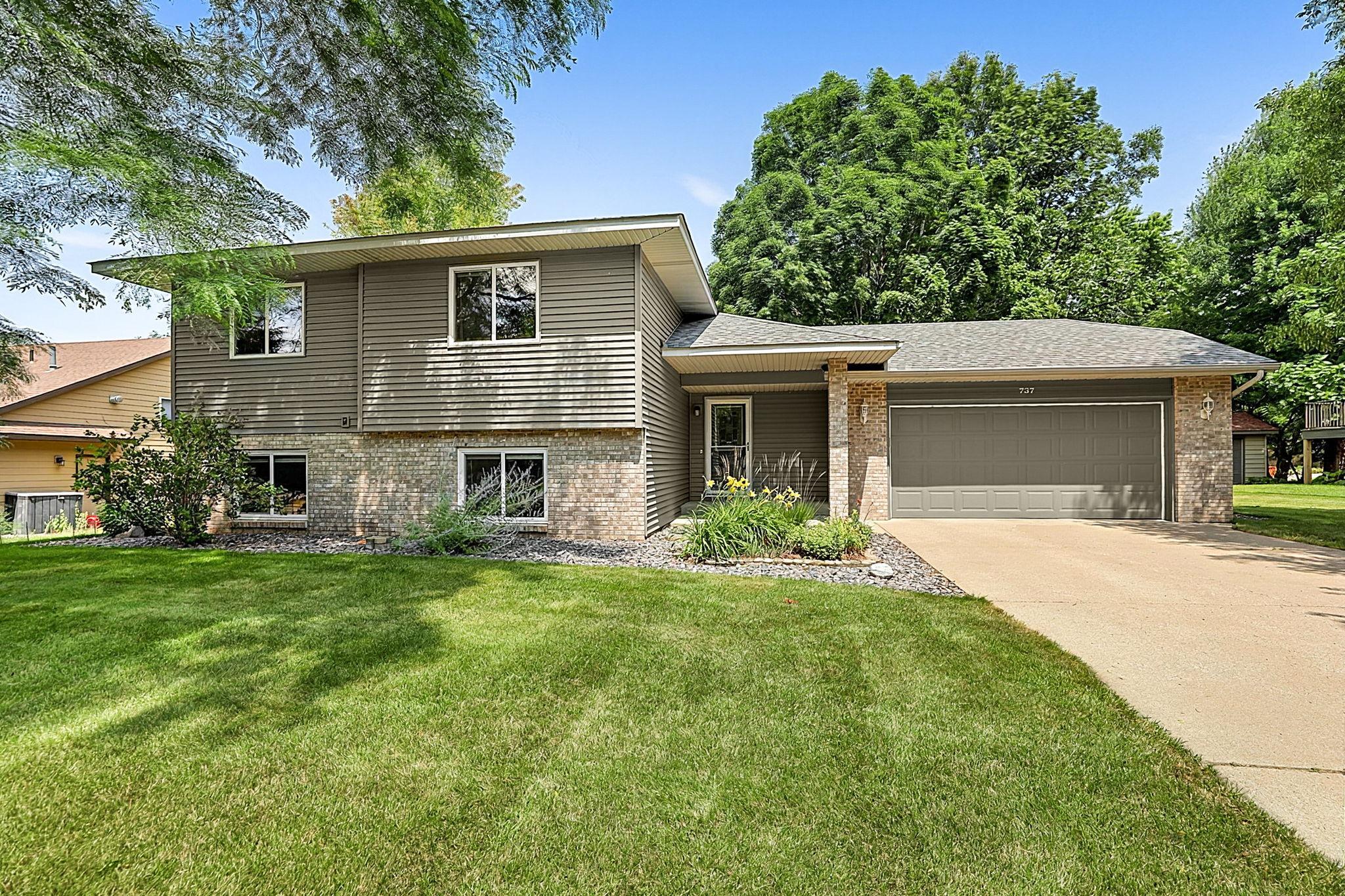 737 4th Street N