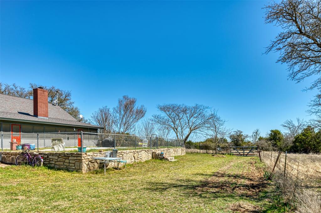 1208 Private Road 1399