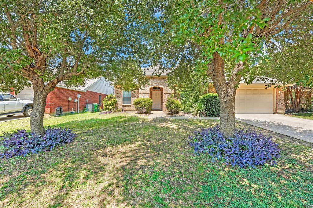 Welcome to 2617 Hereford Road in Denton, TX! This spacious single-story home offers 4 bedrooms, 2 full bathrooms, and 2,097 sq ft of living space in the desirable Sundown Ranch community.
Inside, you'll find an open-concept layout with two living areas and a formal dining space, creating a flexible floor plan ideal for everyday living and entertaining. The kitchen offers plenty of cabinet and counter space, a breakfast area, and a view into the living room with a cozy gas fireplace. While the kitchen has not been updated, it's clean and functional with great potential.
The primary bedroom is generously sized with a walk-in closet, dual sinks, a soaking tub, and a separate shower. Three additional bedrooms provide space for guests, or a home office. The home features neutral colors, tile and laminate flooring, a separate laundry room, and a 2-car garage. Outside, the backyard offers open space for gardening, play, or future improvements. Although there is no covered patio, the yard is a blank slate ready for your vision. Sundown Ranch features great amenities including a community pool, clubhouse, parks, and walking trails. The home is minutes from shopping, dining, schools, and easy access to I-35.
This is a great opportunity to own a solid, move-in-ready home in one of Denton’s most popular neighborhoods. Whether you're a first-time buyer or looking for a property to personalize, this home has the space and layout to meet your needs.