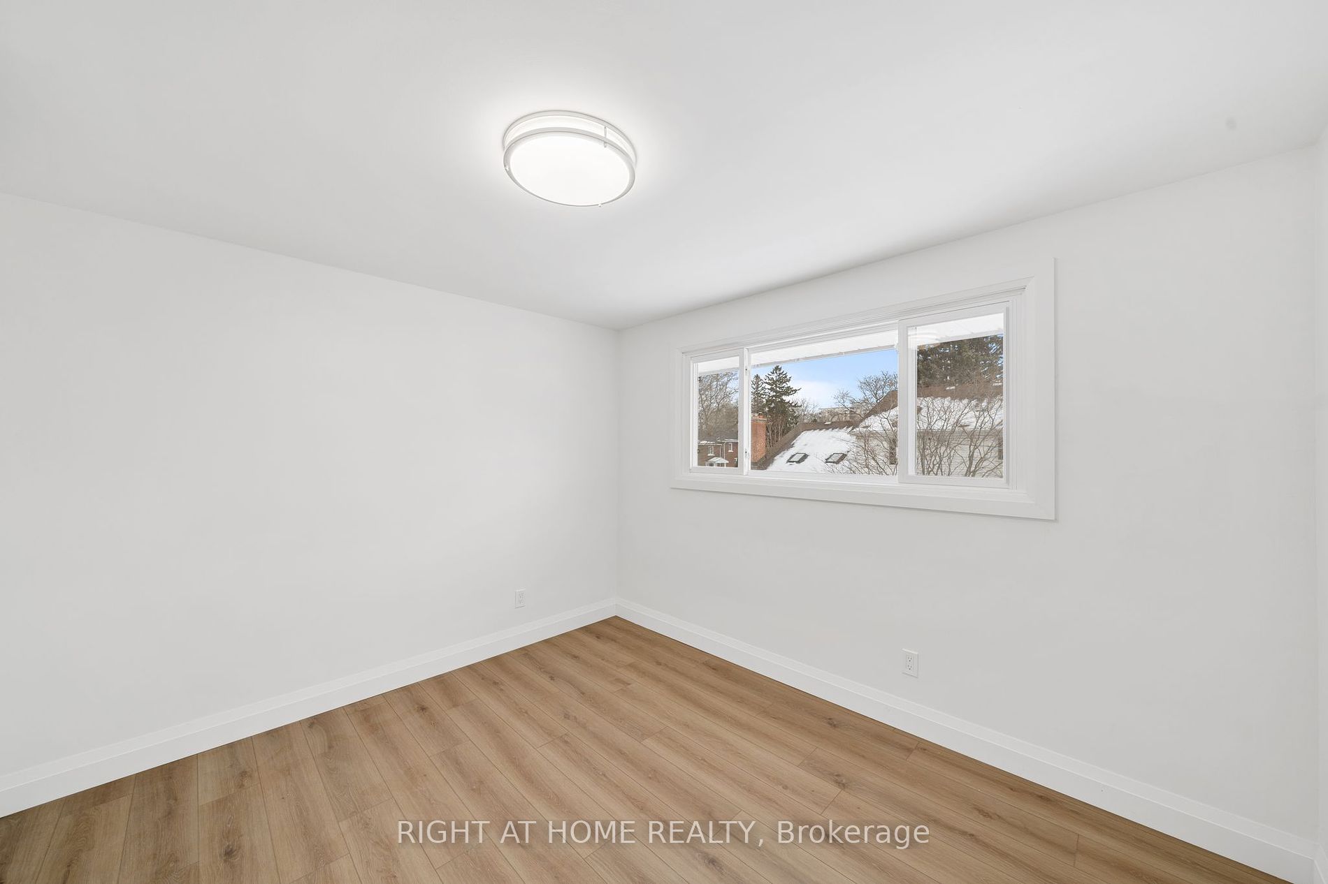 192 Waldoncroft Cres