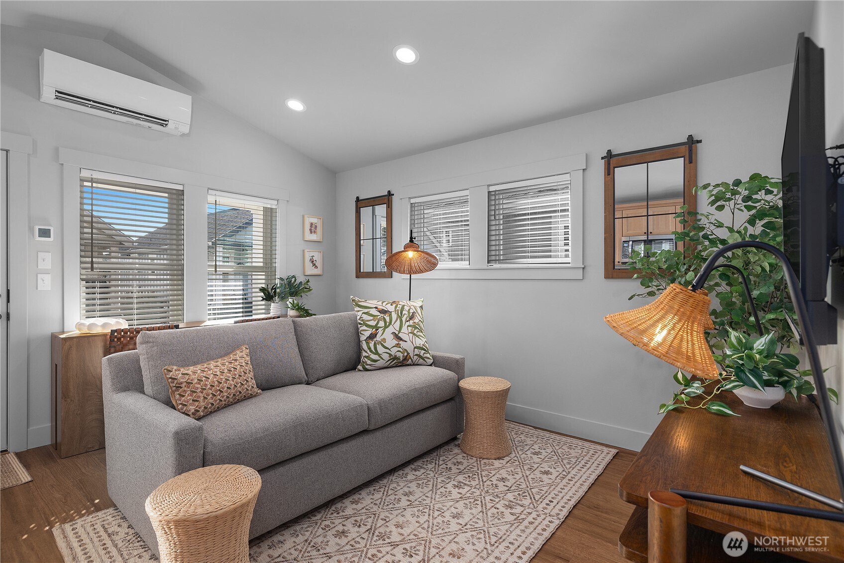 40 Bungalow Loop