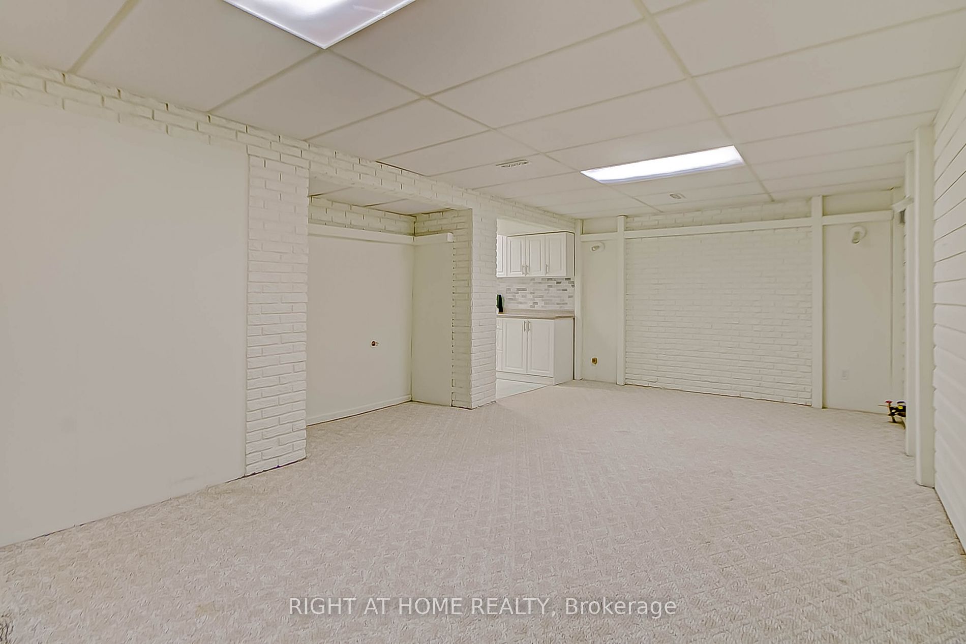 130 Cultra Sq
