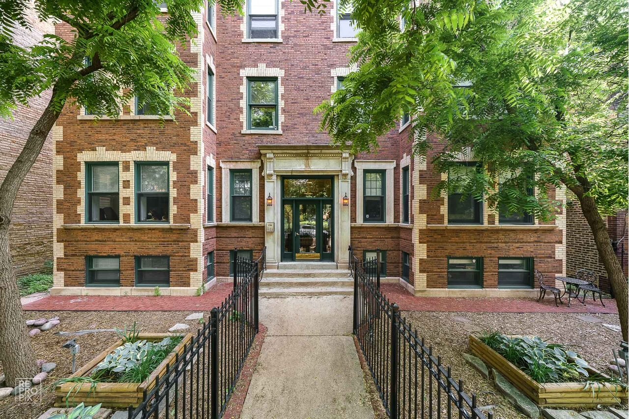 RARE OPPORTUNITY TO LIVE IN HISTORIC BUILDING OVERLOOKING WICKER PARK. PERFECT LOCATION JUST STEPS TO  DAMEN BLUE LINE AND ALL OF WICKER PARKS RESTAURANTS AND NIGHTLIFE. FRESHLY RENOVATED AND MOVE IN READY, THIS 3 BED + DEN, 2 BATH BOATS 1,700 SQUARE FEET OF LIVING SPACE, HARDWOOD FLOORS THROUGHOUT, MARBLE PRIMARY BATH WITH DUAL VANITY, JACUZZI TUB, SEPARATE SHOWER WITH BODY SPRAYS. TONS OF NATURAL LIGHT AND EXTRA CAN LIGHTS INSTALLED THROUGHOUT. PROFESSIONAL SS APPLIANCES, WHITE QUARTZ WATERFALL COUNTERS, HERRINGBONE BACKSPLASH AND SHAKER SOFT CLOSE 42" NAVY AND WHITE CABINETS! PRICE INCLUDES 1 PARKING SPOT!  AGENT IS RELATED TO THE OWNER.