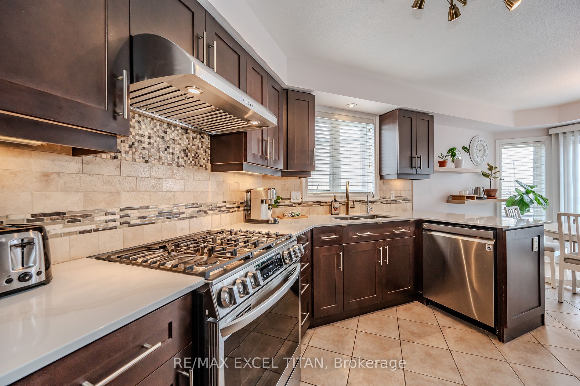 561 Isaiah Cres