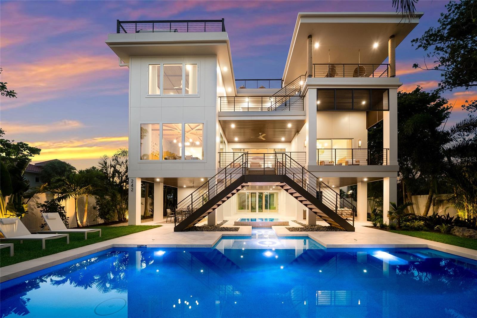 242 Lakeview Drive, Anna Maria, FL