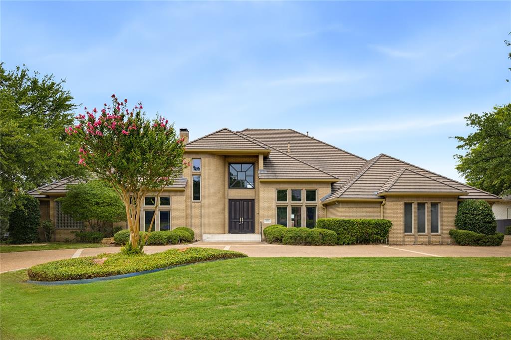 5916 Forest Highlands Drive