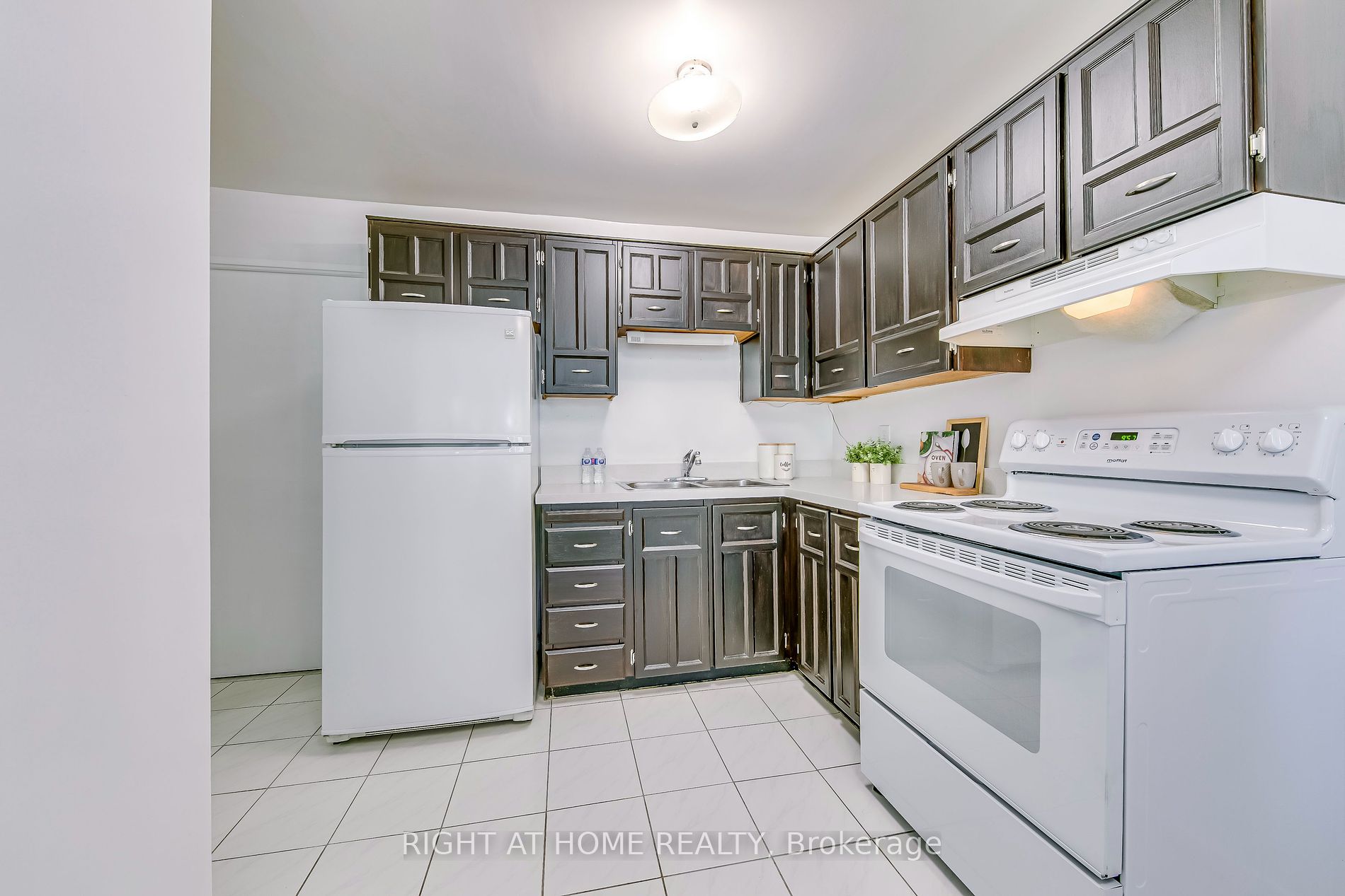 1055 E Dundas St 202