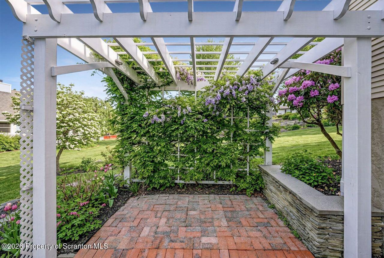 15 Longview Terrace