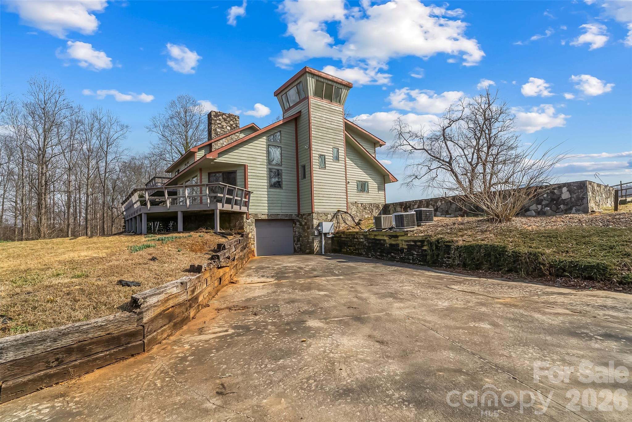 2590 Airport Road