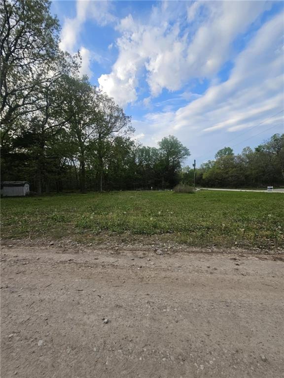 305 & 309 E Sugar Lake Drive