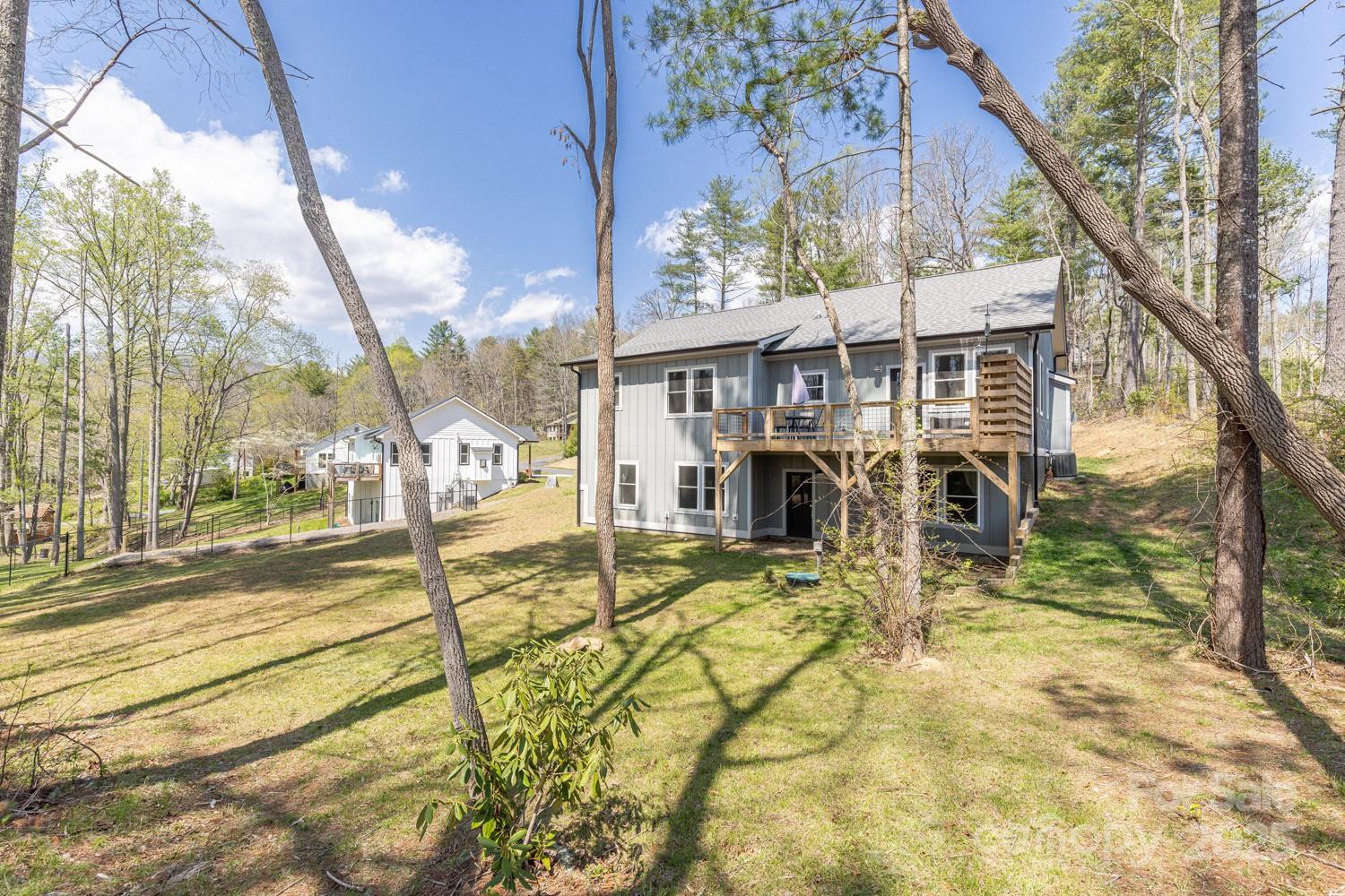 209 Fall Leaves Drive