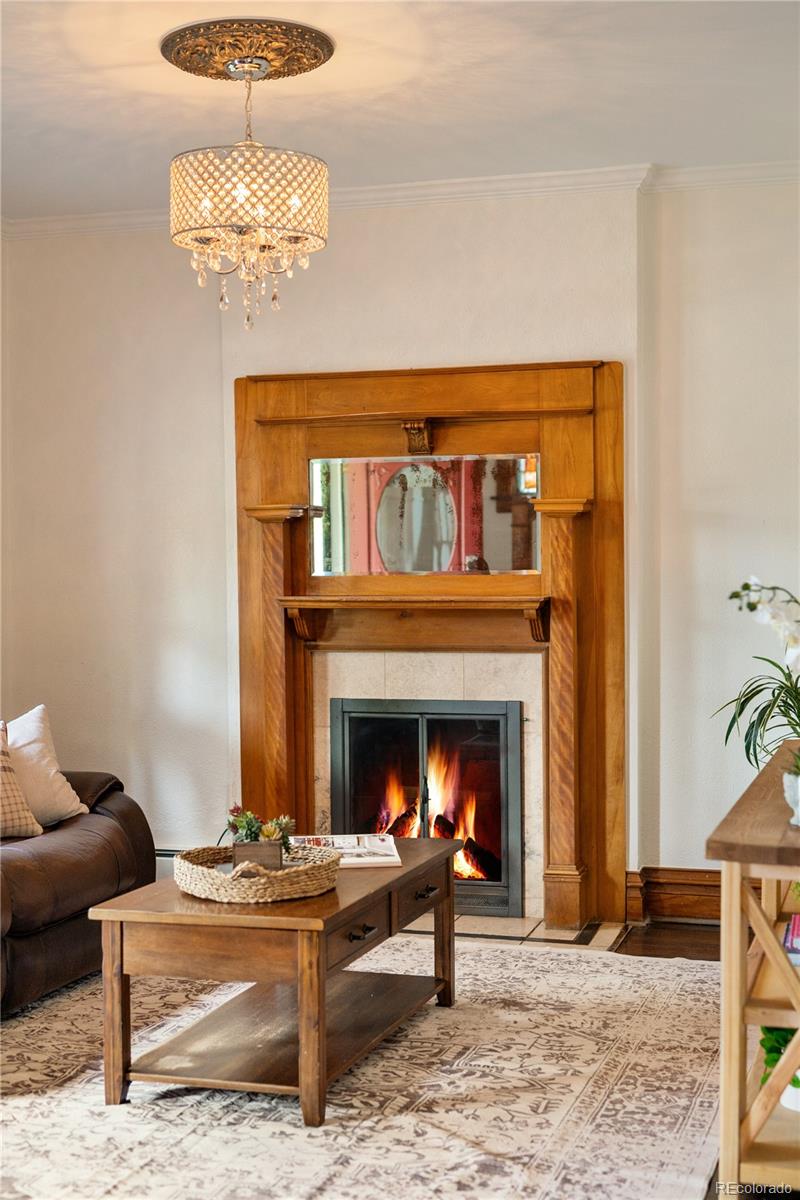 2078 S Pennsylvania Street