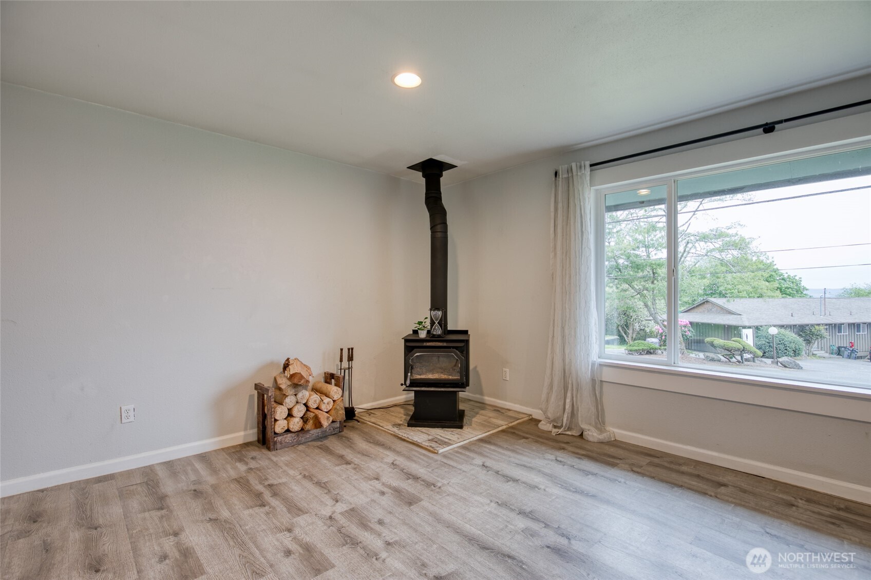 425 Beacon Hill Drive