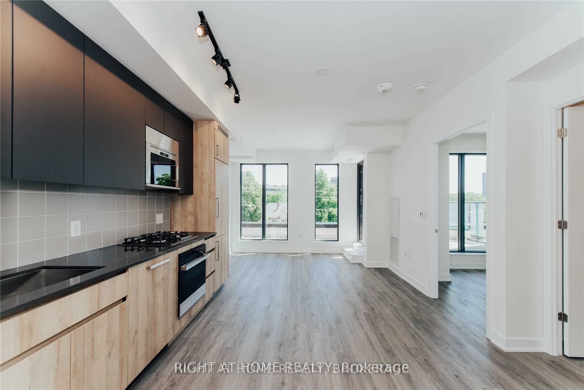 430 Roncesvalles Ave 406