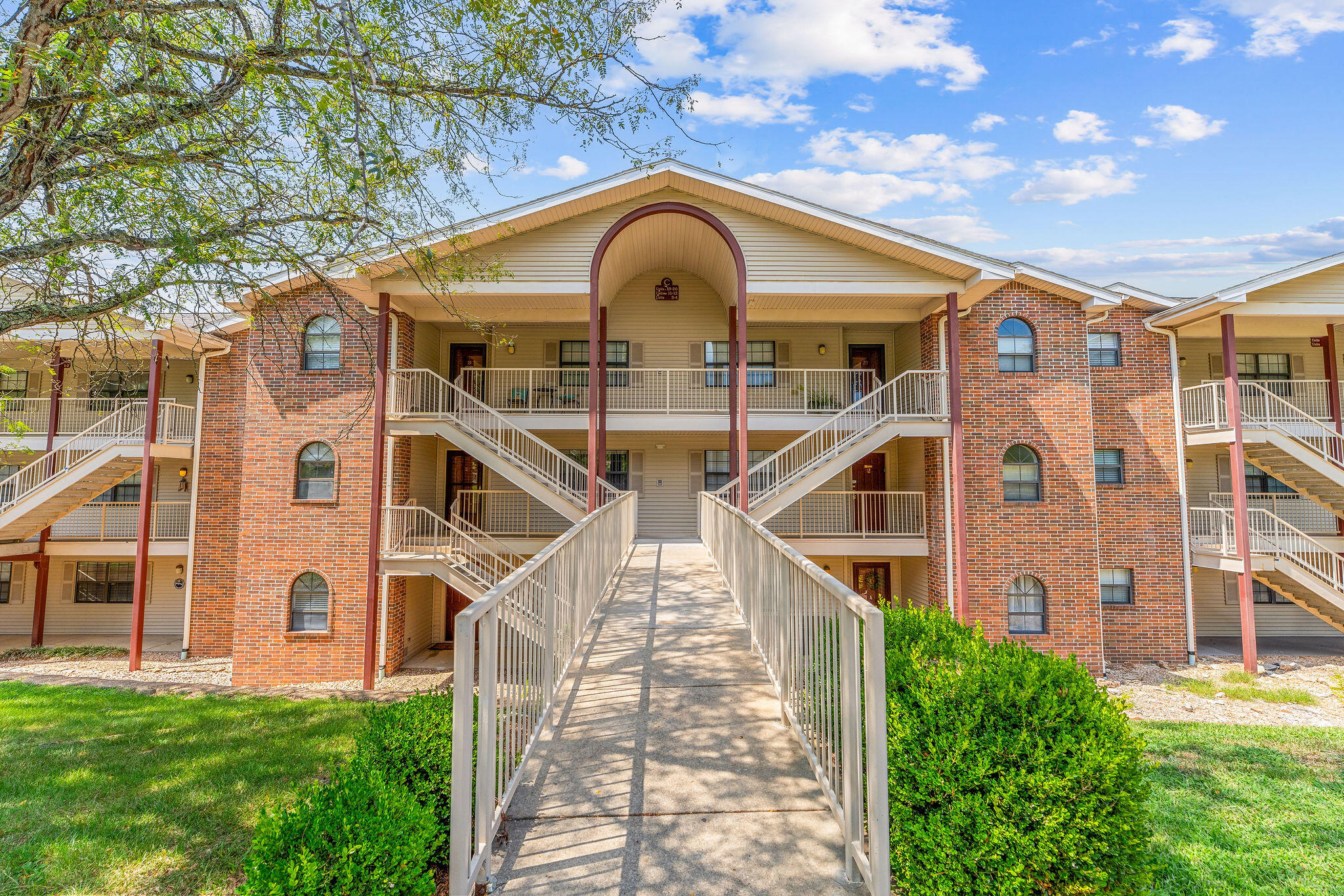 350 S Wildwood Drive 3