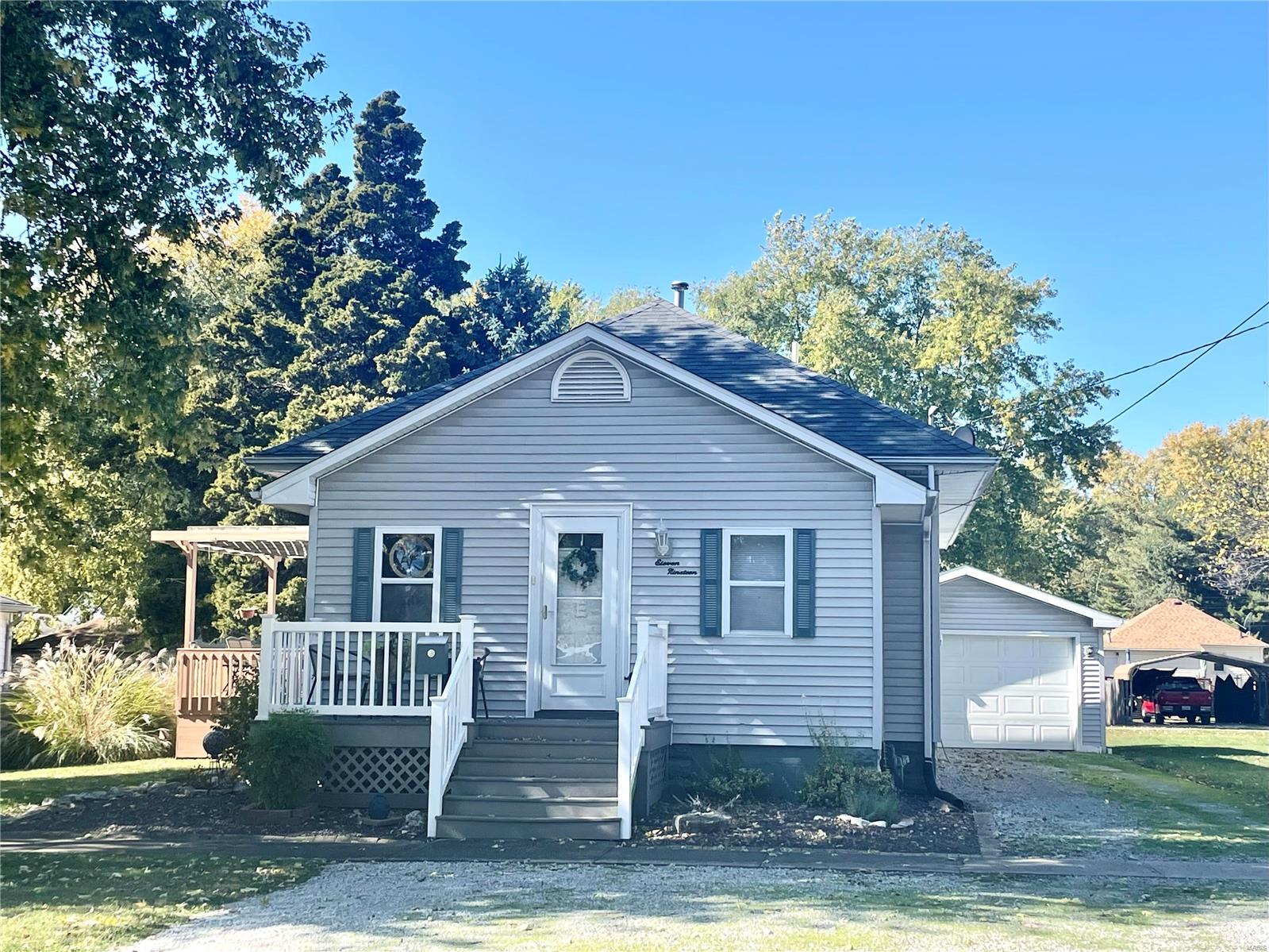 97,000 1119 N Illinois Avenue Litchfield IL 62056 Montgomery County Realty