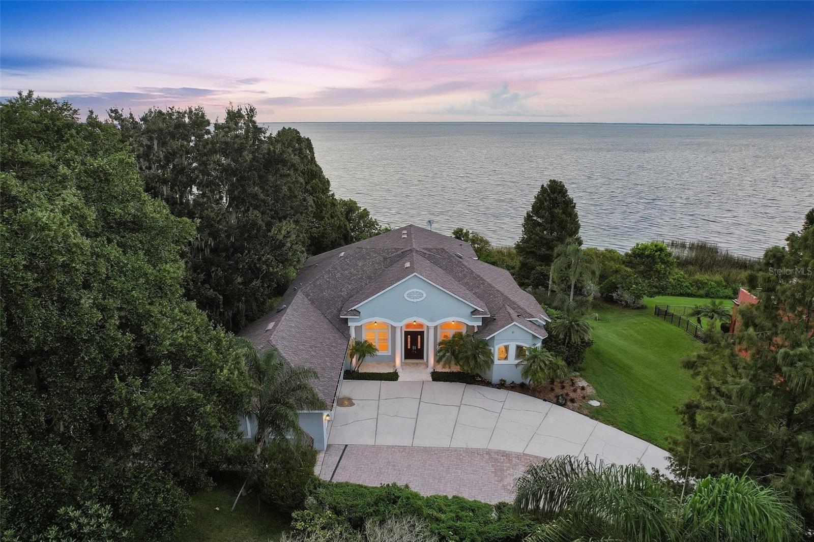 81 Millholland Street, Oakland, FL