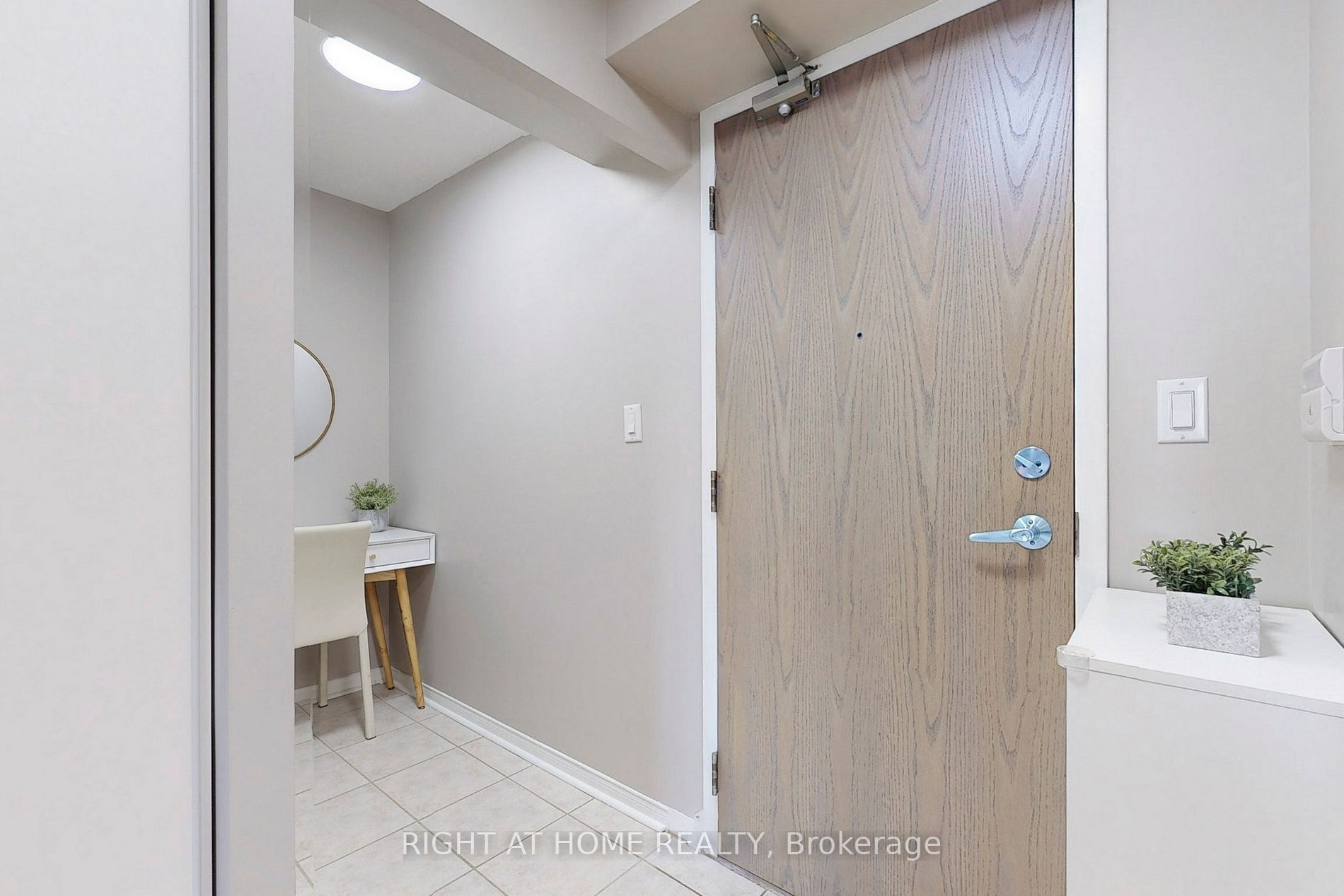 233 Beecroft Rd 812
