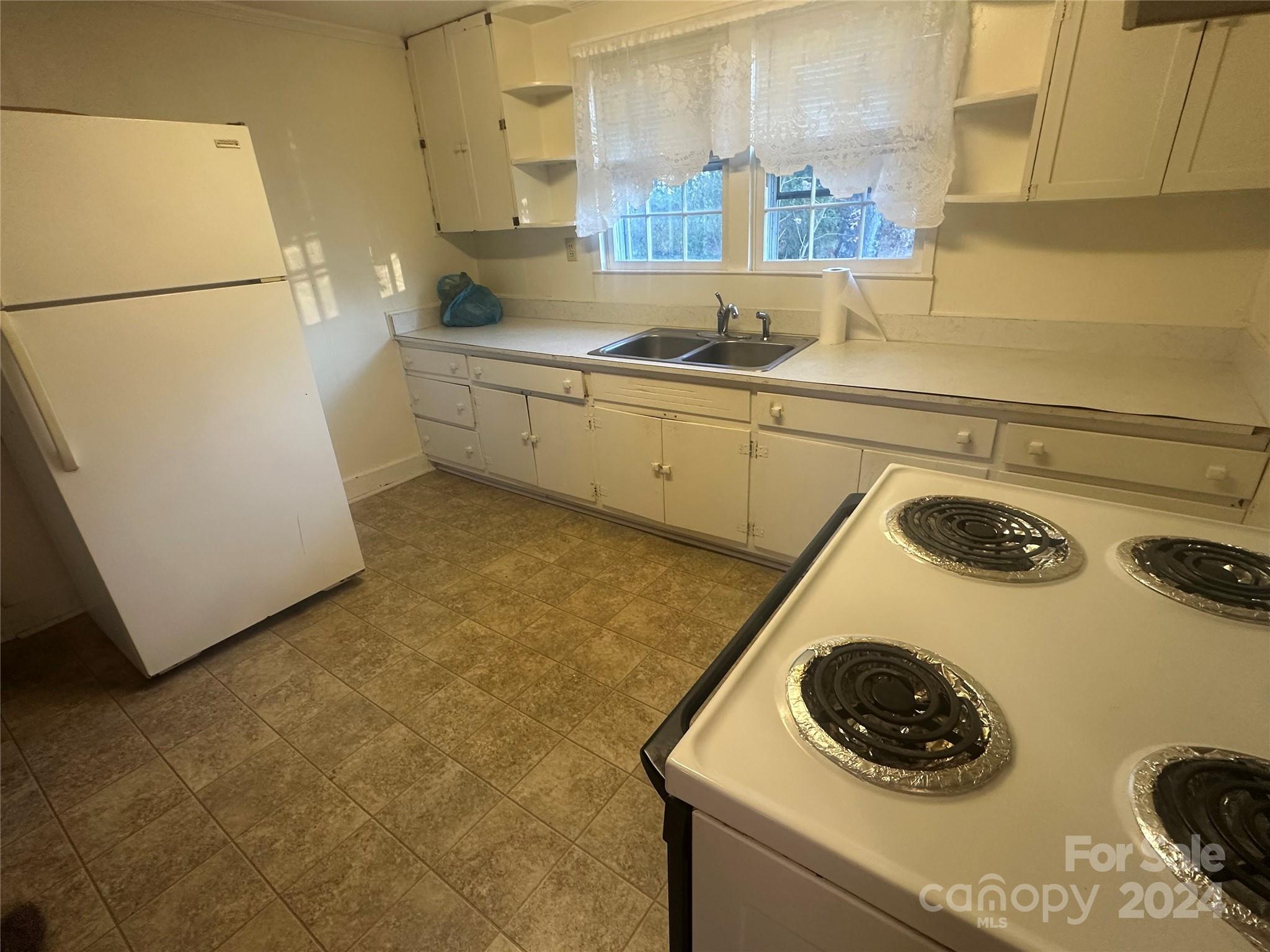 2282 Crystal Drive