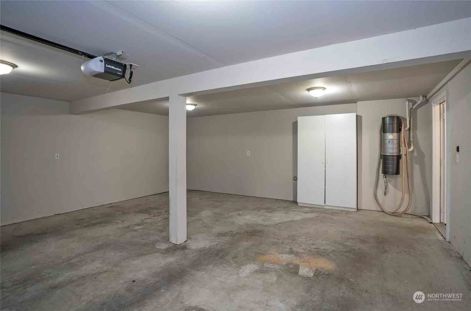 935 Holly Drive