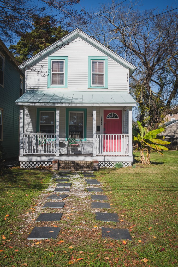 521 Mason Ave 578