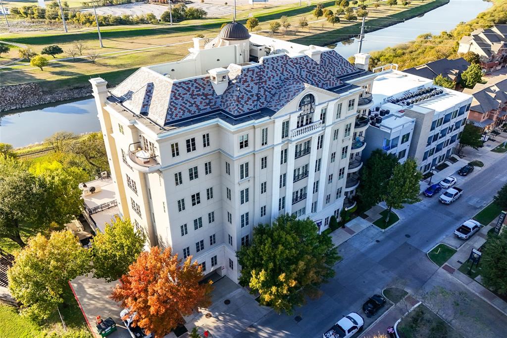 501 Samuels Avenue 320