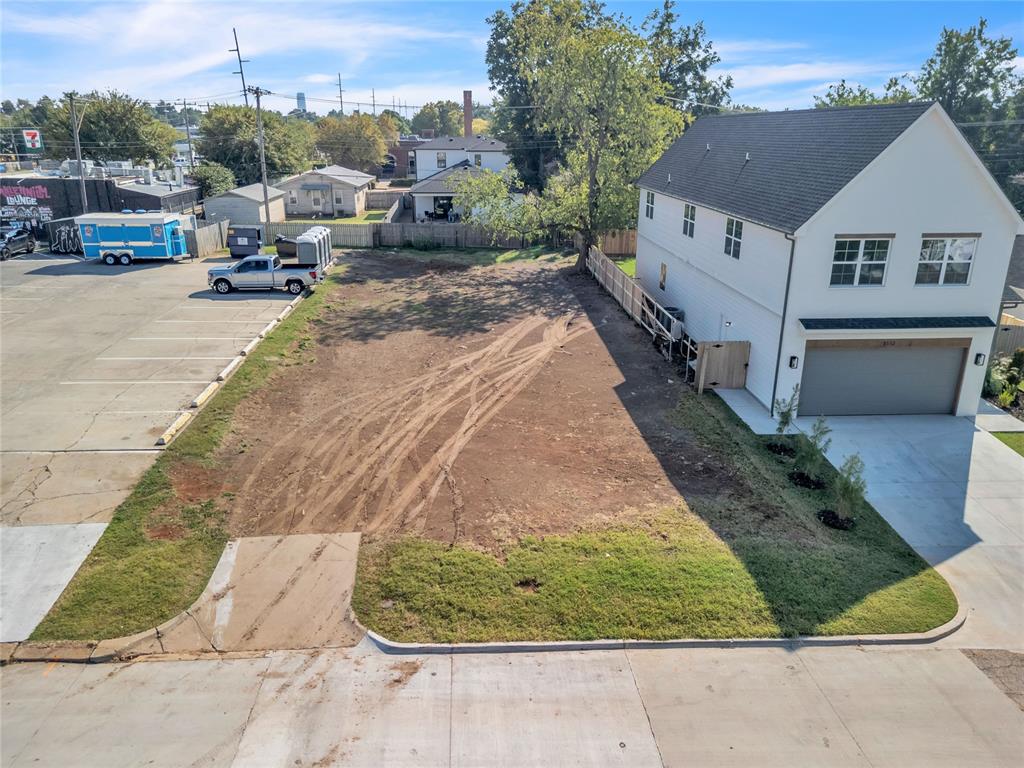 Prime lot on Western Ave across from Stella Nova in Helm Farm. High-traffic location surrounded by popular shops and restaurants. Blank slate, ready for you to make your dream. Surrounded by new construction.