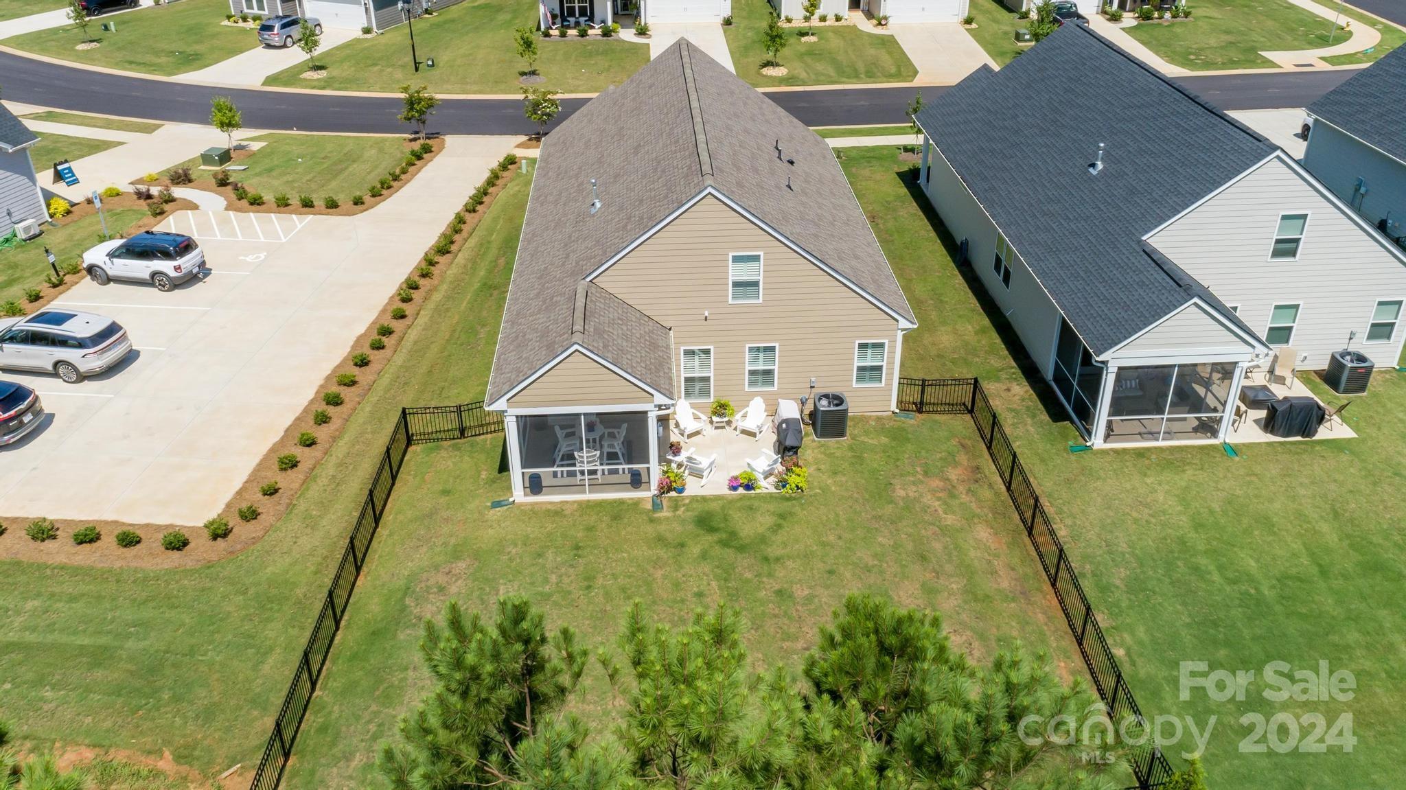 3619 Whitney Way