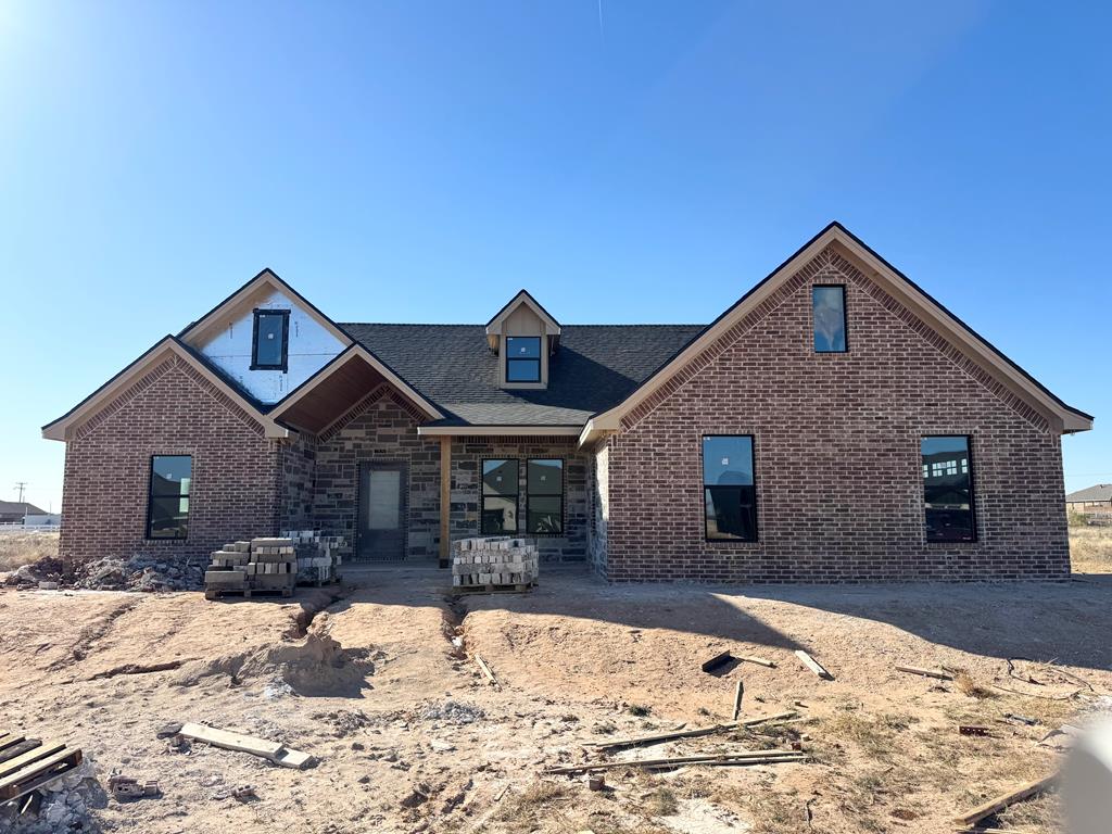 YOUR DREAM HOME JUST HIT THE MARKET! THIS GEM FEATURES 2719SQFT, 4 BEDROOMS, 2.5 BATHS + AN UPSTAIRS MEDIA ROOM OR CONVERT TO 5TH BEDROOM, ALL SITUATED ON A 1-ACRE LOT! INDULGE IN THE SOARING COFFERED CEILINGS IN THE LIVING ROOM ACCOMPANIED BY A GORGEOUS FIREPLACE AND CUSTOM BUILT-INS. THE CHEF'S KITCHEN BOASTS CUSTOM CEILING-HEIGHT CABINETRY, AN OVERSIZED ISLAND W/ POT FILLER. THE SEQUESTERED PRIMARY SUITE FEATURES A FREESTANDING SOAKING TUB, WALK-IN SHOWER, AND AN OVERSIZED WALK-IN CLOSET W/ CUSTOM CABINETRY. DONT WAIT BUILDER WILL CONSIDER CUSTOMIZATION REQUESTS W/ AN EARLY CONTRACT!