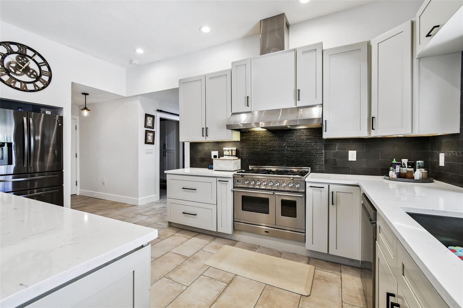 225 Harbor House Drive