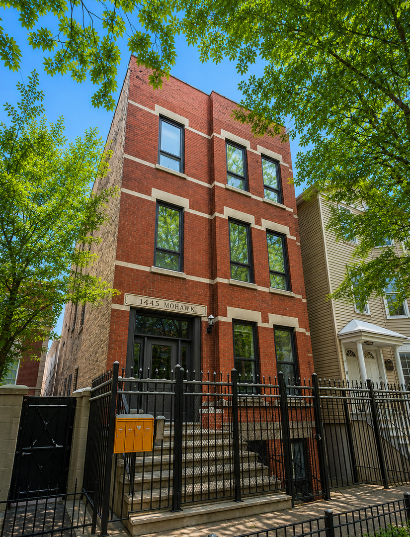 1445 N Mohawk Street Unit 2