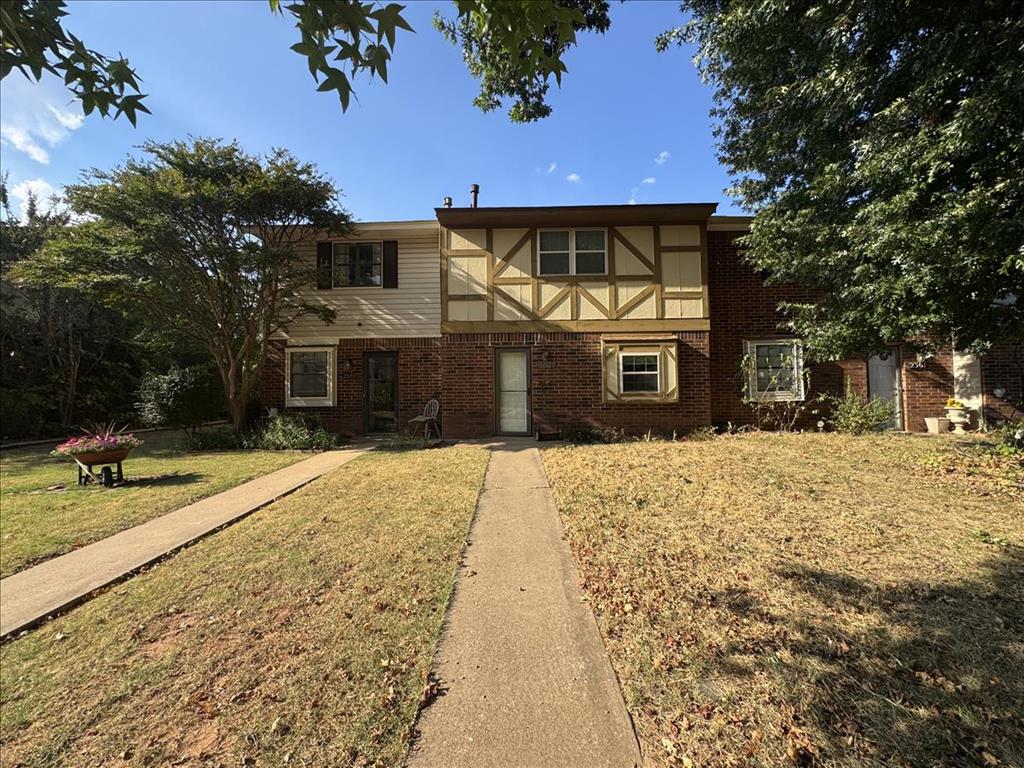 Charming two-bedroom, one-and-a-half-bathroom townhouse available for lease in Norman, OK. This two-story home features a well-equipped kitchen with a range, dishwasher, and refrigerator, plus washer/dryer hookups, a fenced yard, private storage, and off-street parking. Conveniently located near shopping, dining, and entertainment. Pets welcome. Contact us today to schedule a viewing.