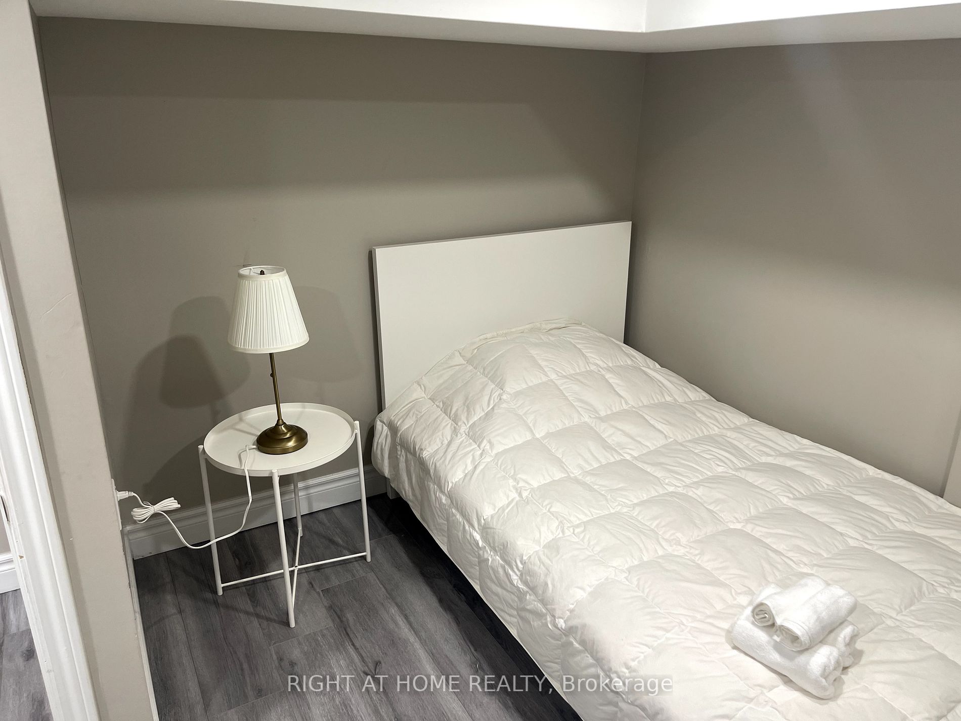 12 Foxley St Basemen