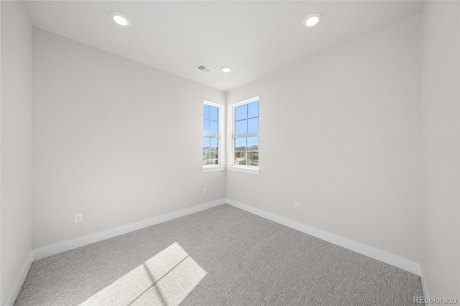 8737 Whiteclover Street