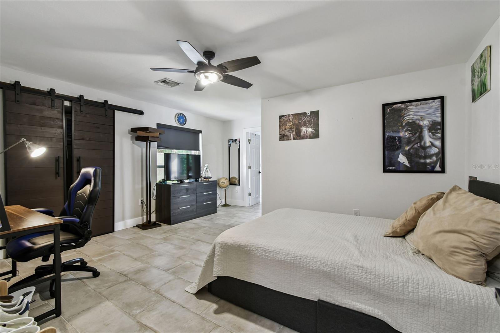 225 Harbor House Drive